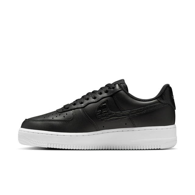 W Nike Air Force 1 '07 SE IO4837-001