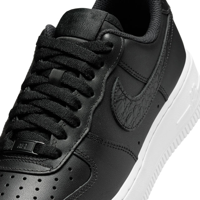 W Nike Air Force 1 '07 SE IO4837-001