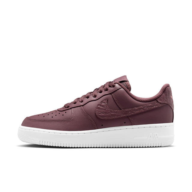 W Nike Air Force 1 '07 SE IO4837-500