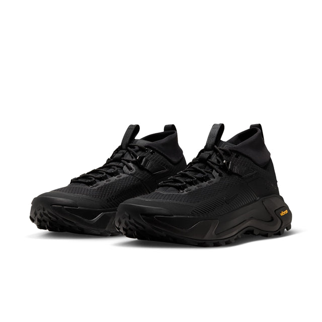 M ACG Zegama Hike IO7854-002