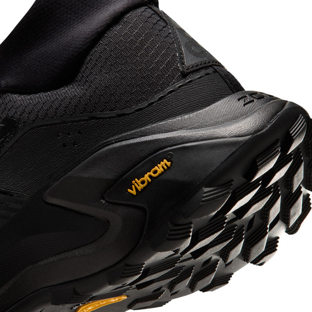 M ACG Zegama Hike IO7854-002