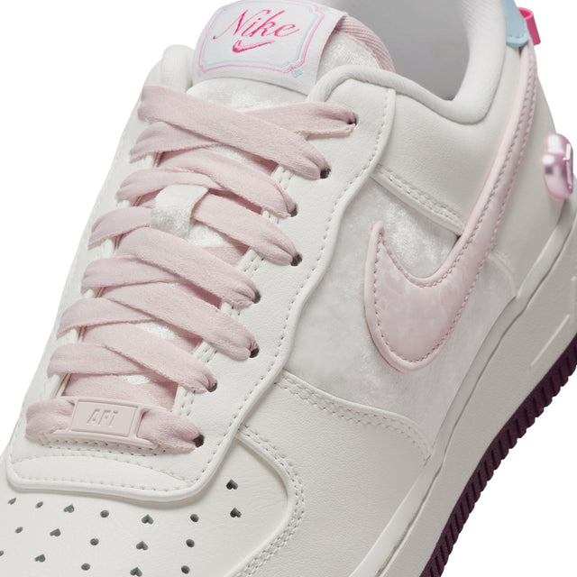W Nike Air Force 1 '07 IQ4937-161