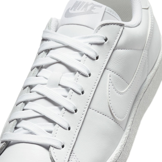 W Nike Tennis Classic IQ7387-107