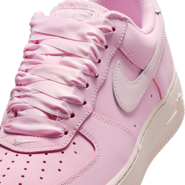W Nike Air Force 1 Retro Premium IR0871-600