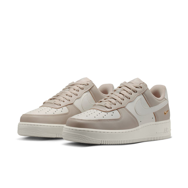 W Nike Air Force 1 '07 IV5197-200
