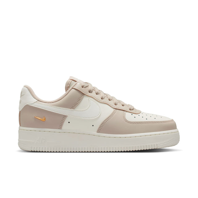 W Nike Air Force 1 '07 IV5197-200