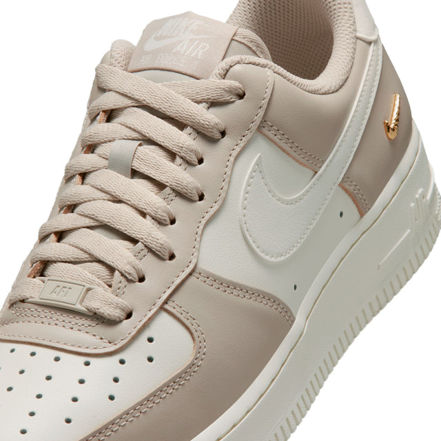 W Nike Air Force 1 '07 IV5197-200