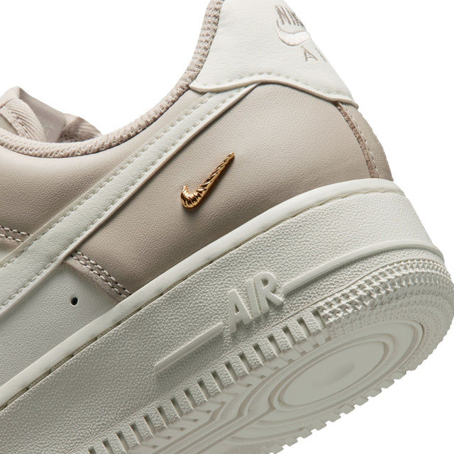 W Nike Air Force 1 '07 IV5197-200