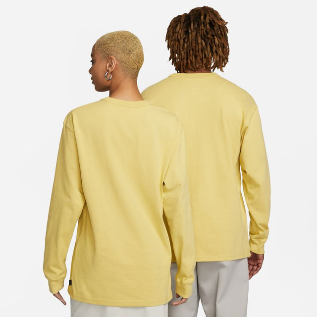 Buy NIKE Nike Sportswear Premium Essentials DO7390-700 Canada Online